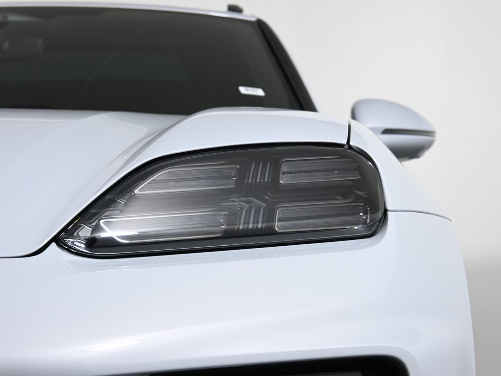 Thumbnail: 2025 Porsche Macan - 12