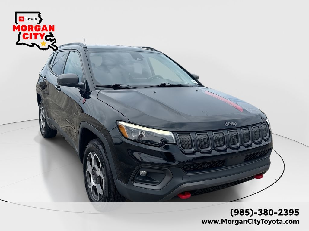 Diamond Black Crystal Pearlcoat 2022 Jeep Compass SUV / Crossover Four-Wheel Drive 9-Speed Automatic