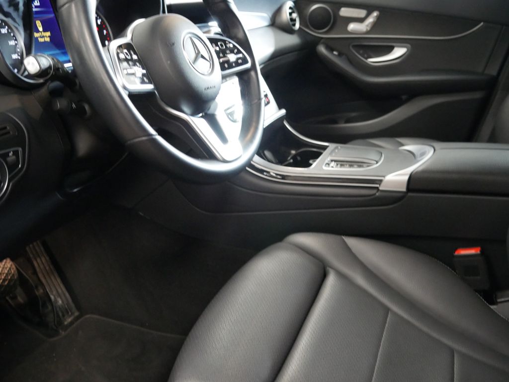 Thumbnail: 2022 Mercedes-Benz GLC - 18