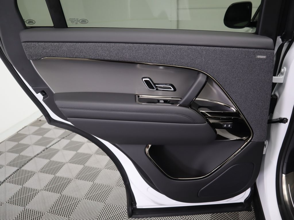 Thumbnail: 2025 Land Rover Range Rover Sport - 27