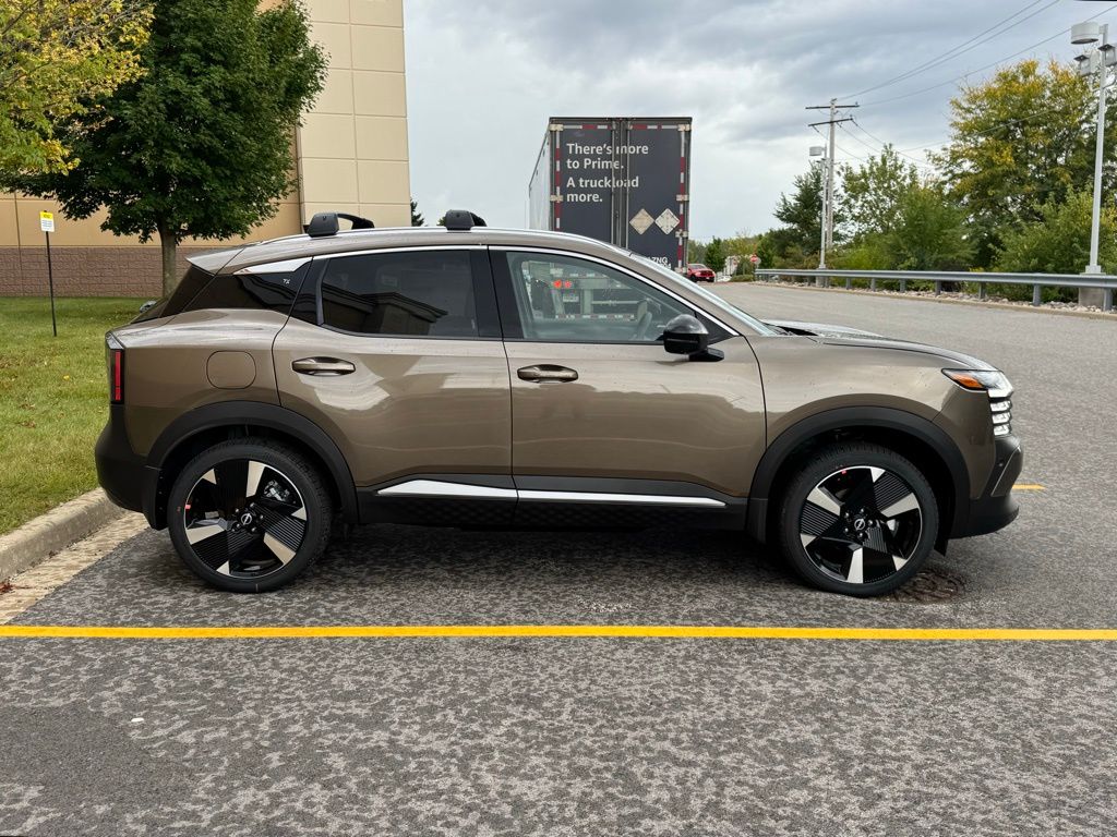 New 2026 Canyon Bronze Metallic Nissan SR image 3