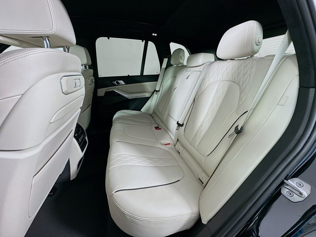 Thumbnail: 2025 BMW X5 - 25