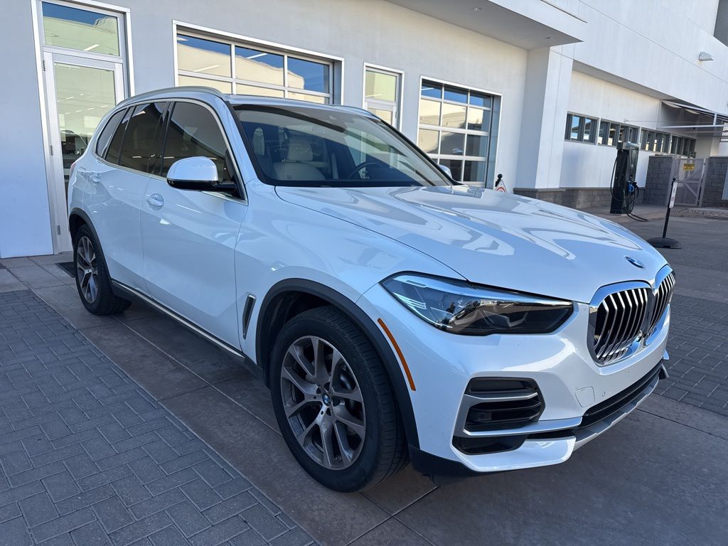 Thumbnail: 2022 BMW X5 - 3