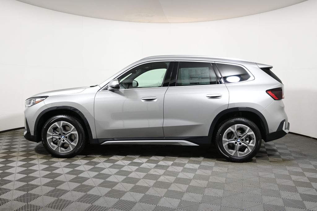 Thumbnail: 2026 BMW X1 - 2