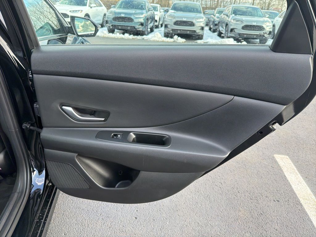 Thumbnail: 2023 Hyundai Elantra - 24