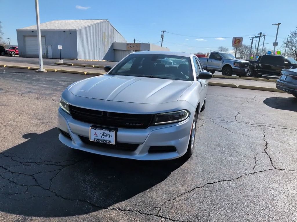 Used 2023 Silver Dodge SXT image 3
