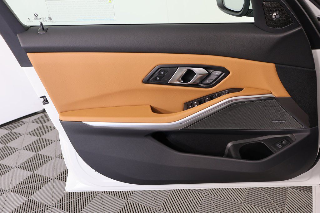 Thumbnail: 2025 BMW 3 Series - 8