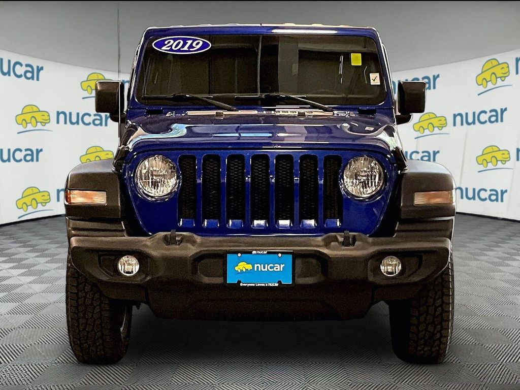 2019 Jeep Wrangler — photo 2