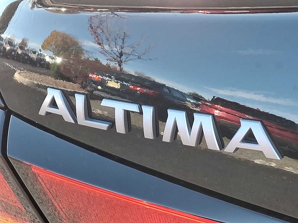 Thumbnail: 2025 Nissan Altima - 10