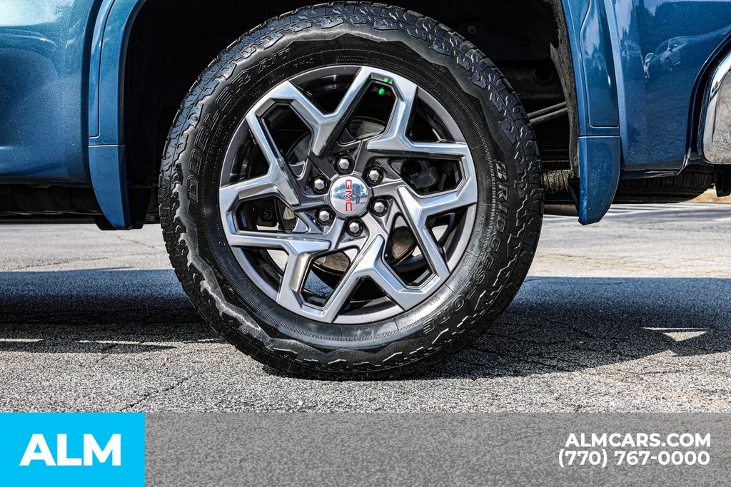 Used 2024 Blue GMC SLT image 16