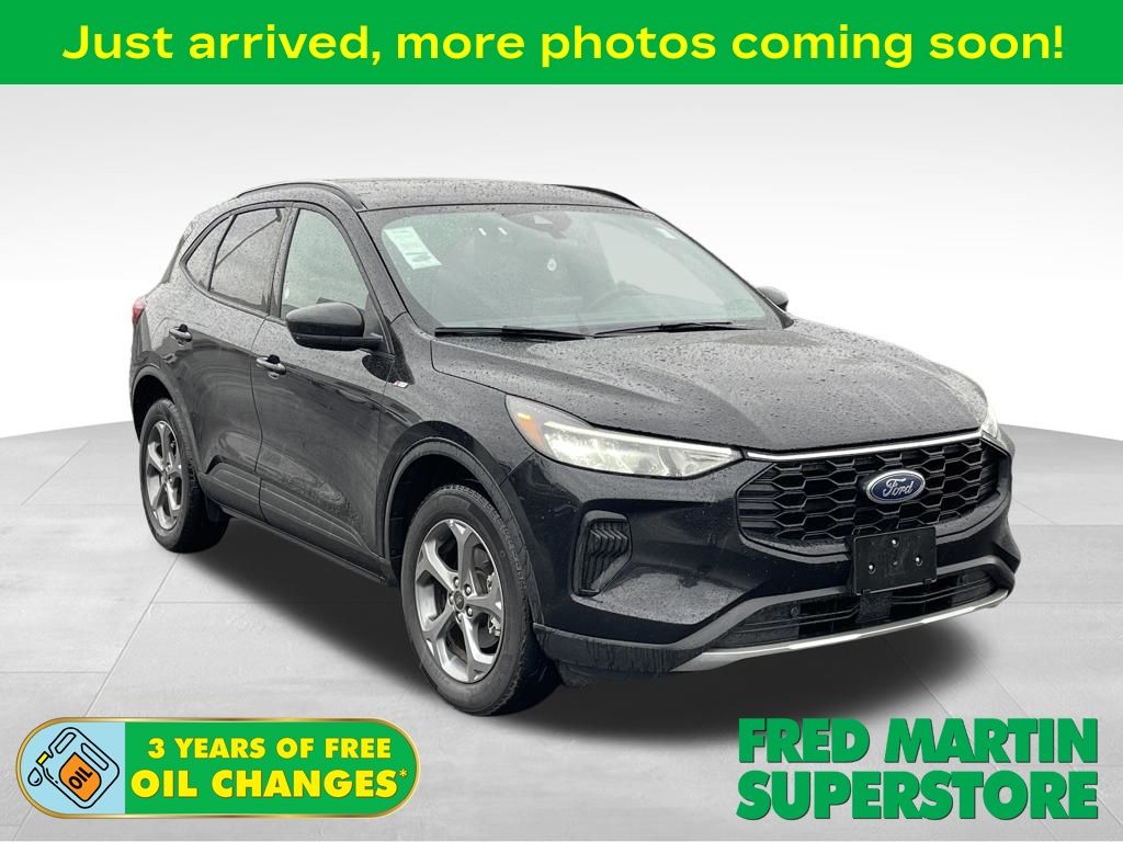 used 2025 Ford Escape car, priced at $23,600
