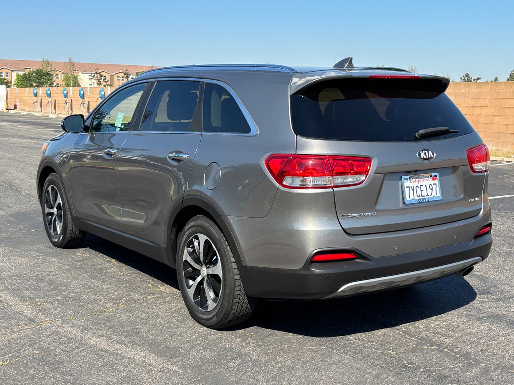 Thumbnail: 2017 Kia Sorento - 7