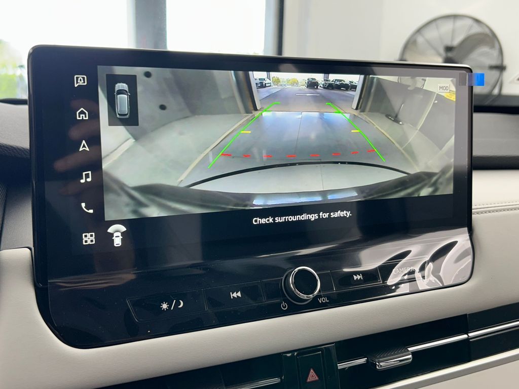 New 2026 Black Diamond Mitsubishi SE image 28