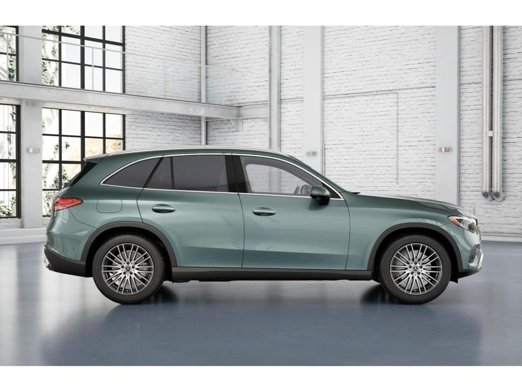 Thumbnail: 2027 Mercedes-Benz GLC - 2