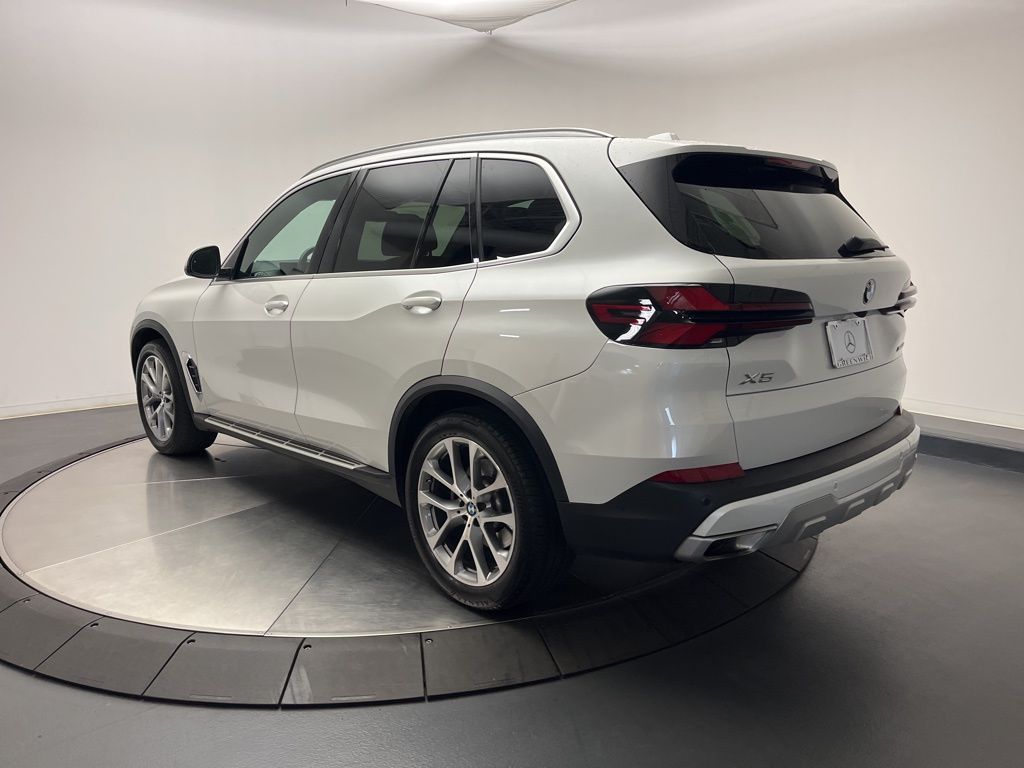 Thumbnail: 2024 BMW X5 - 5
