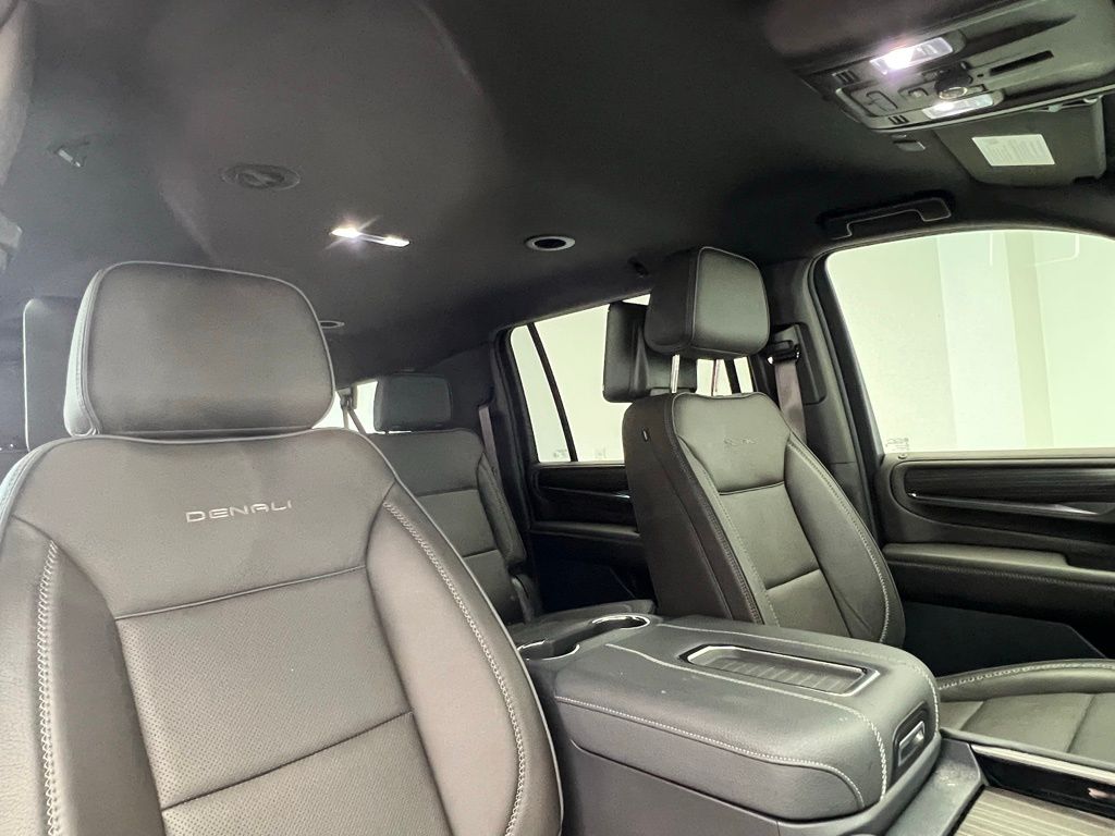 2024 GMC Yukon XL Denali 7