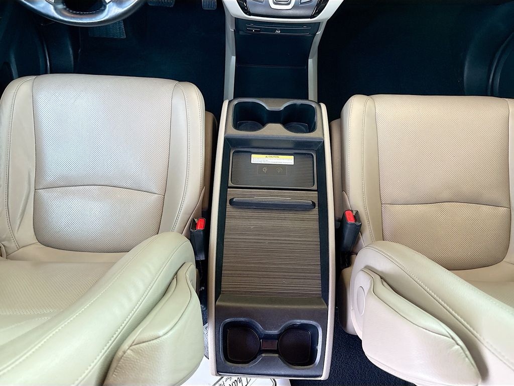 Thumbnail: 2019 Honda Odyssey - 16