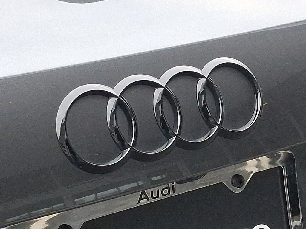 Thumbnail: 2025 Audi Q3 - 31