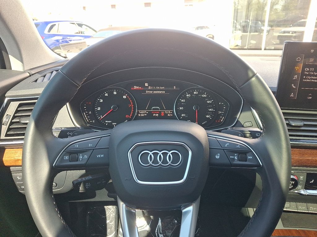 Thumbnail: 2023 Audi Q5 - 19