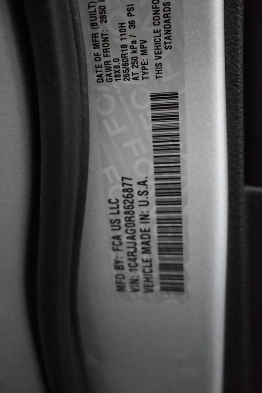 Used 2024 Silver Zynith Jeep Laredo image 28