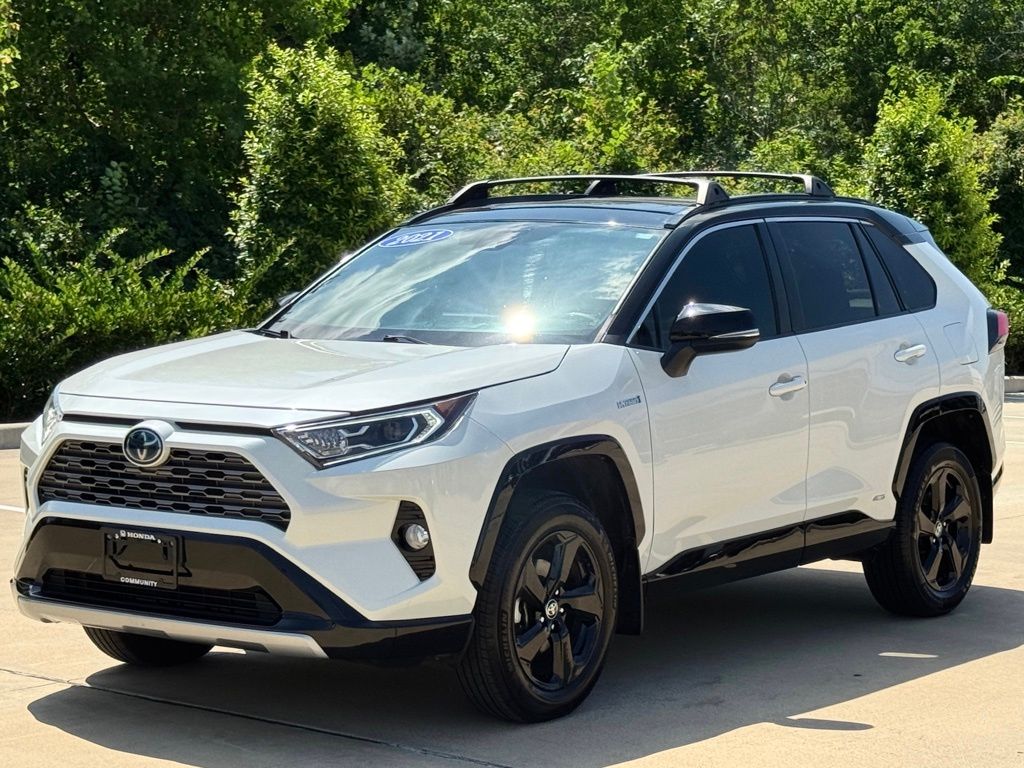 2021 Toyota RAV4 Hybrid XSE White at EAG Ford Navasota