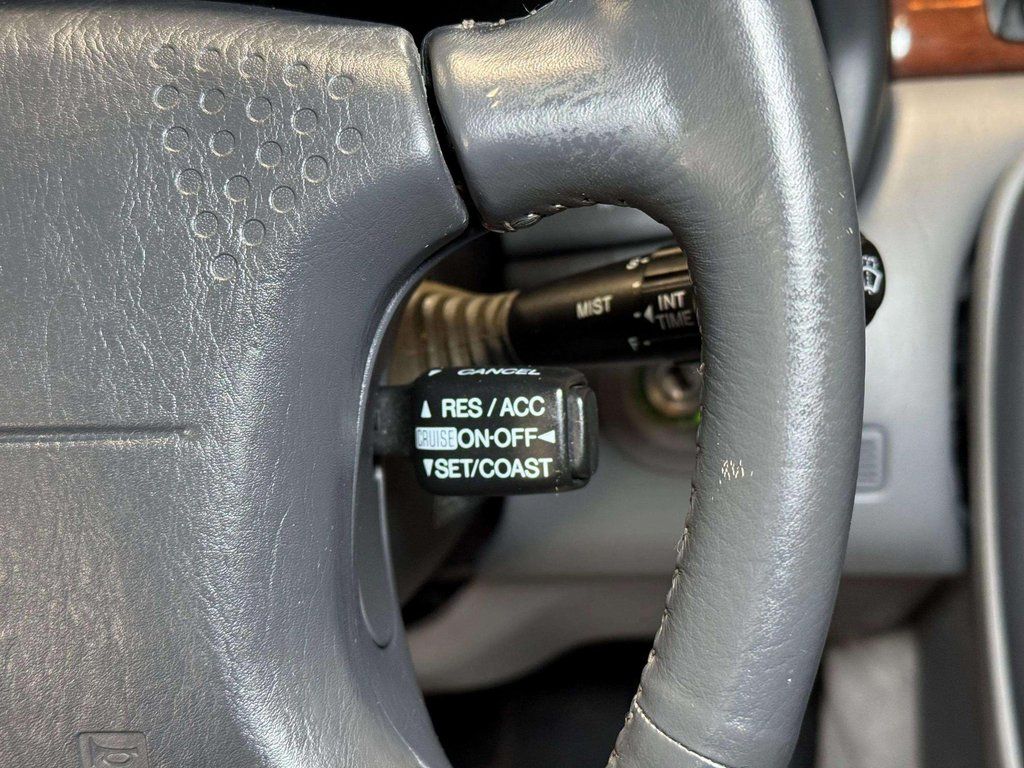 Used 1992 White Lexus 400 image 11