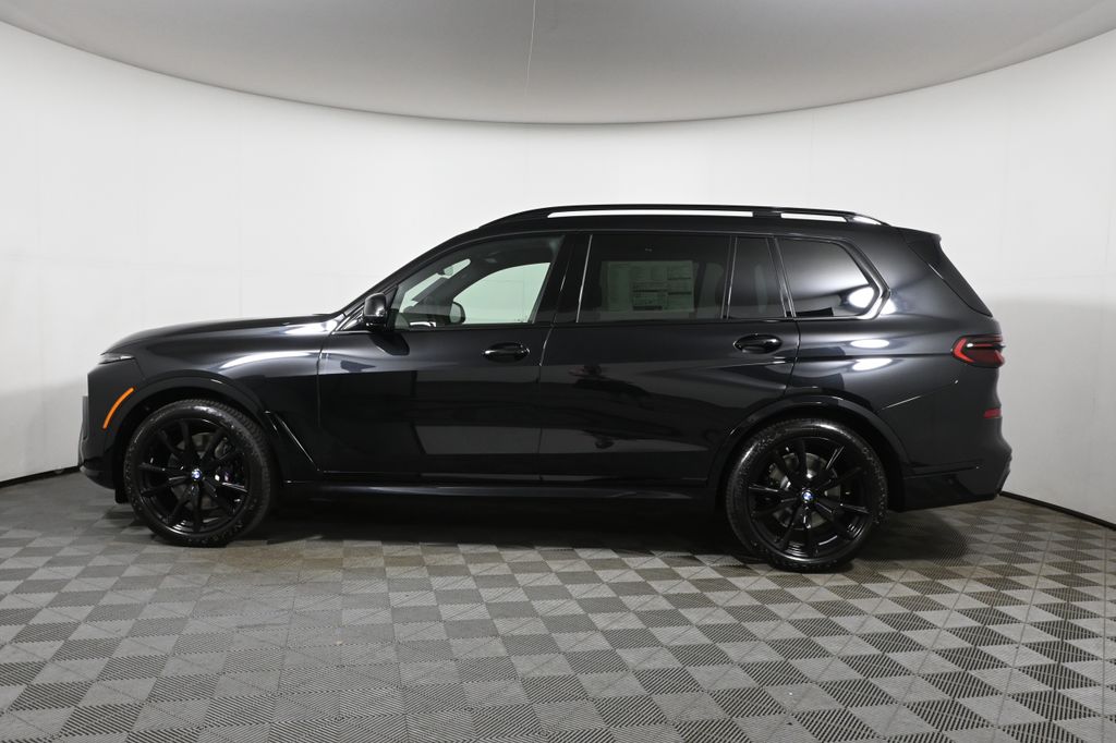 Thumbnail: 2027 BMW X7 - 2