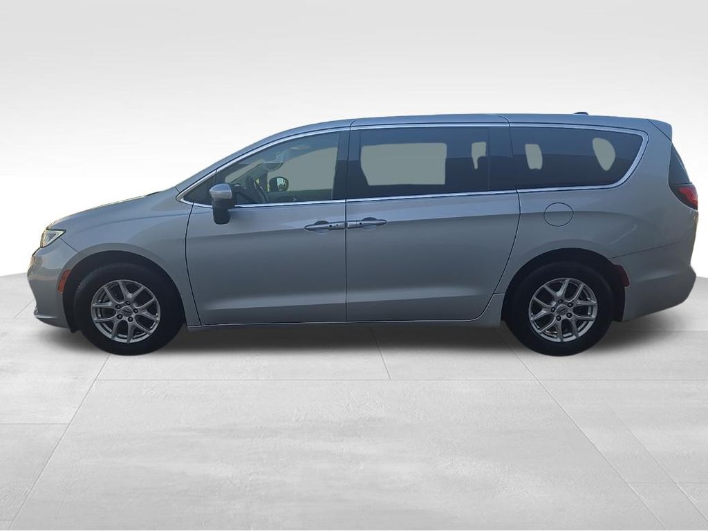 Used 2023 Chrysler Pacifica Van