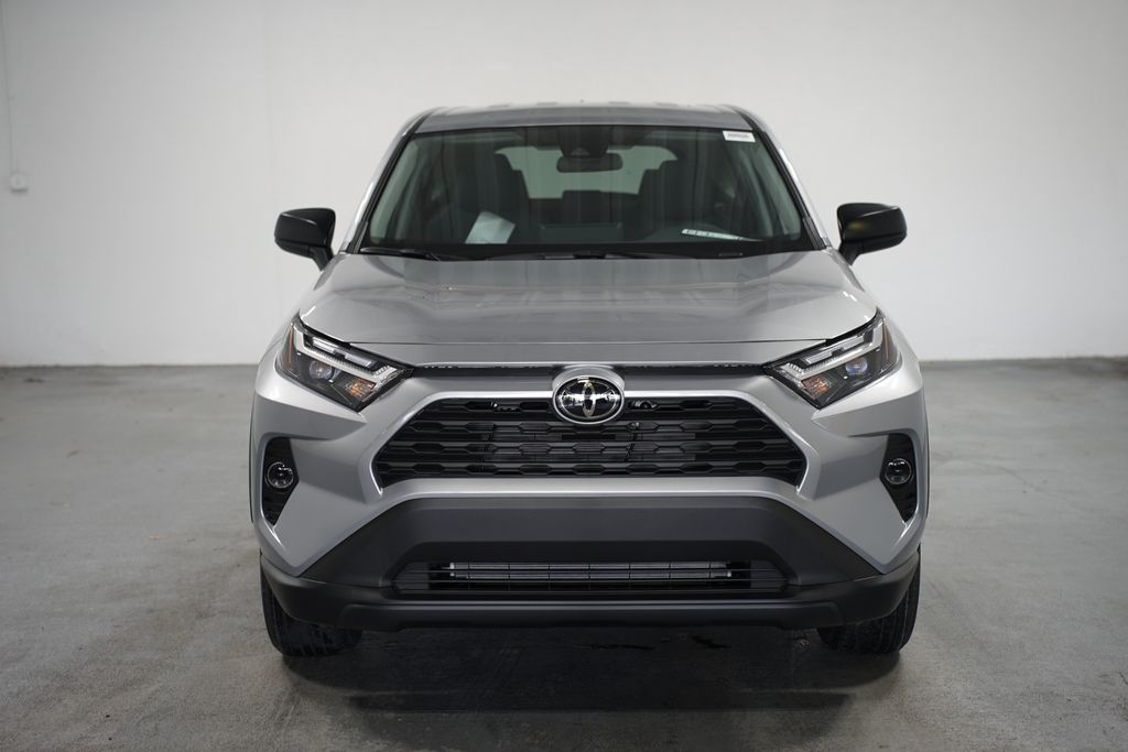 2025 Toyota RAV4 LE 2