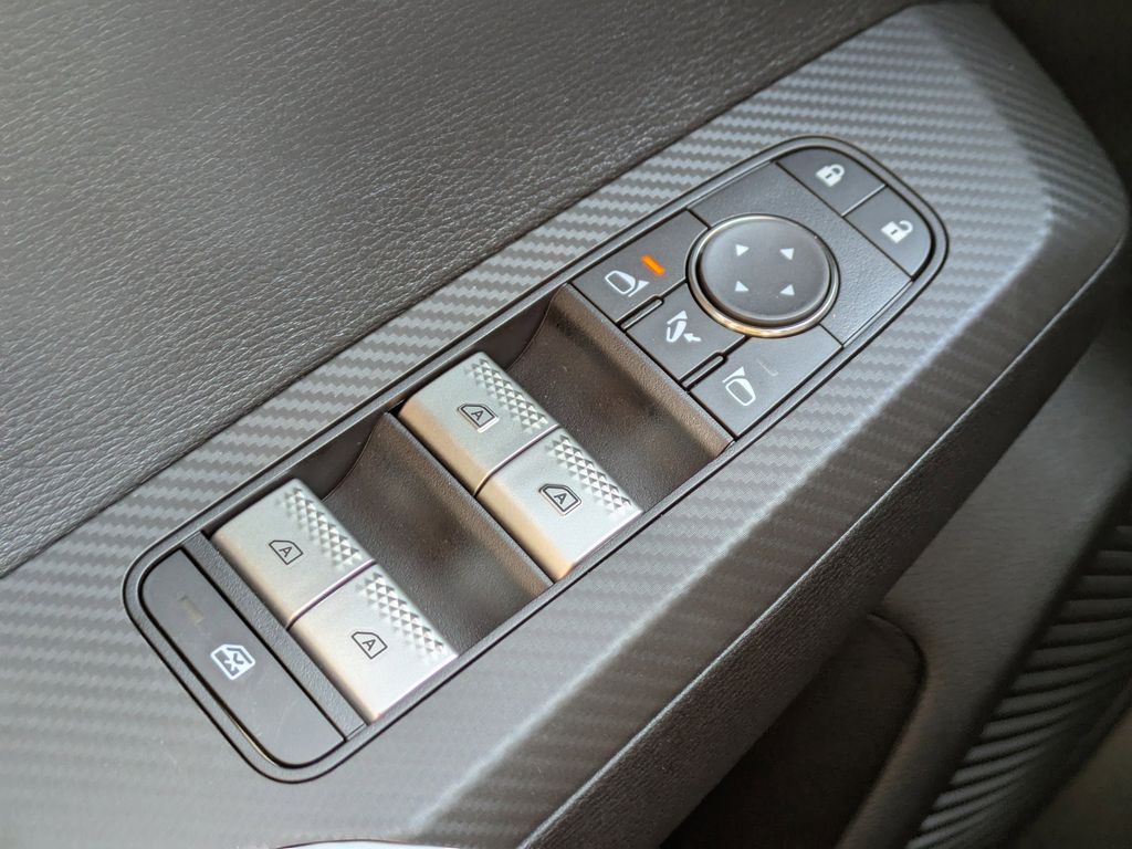 New 2025 Mitsubishi Outlander PHEV SUV
