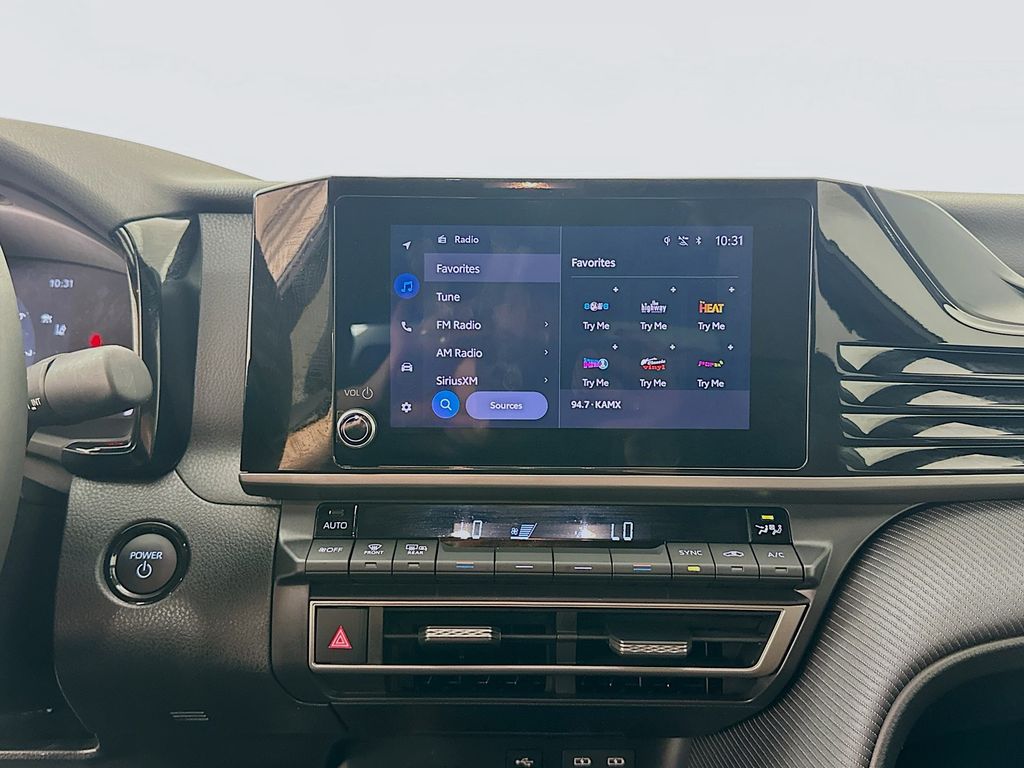 2025 Toyota Camry SE 14