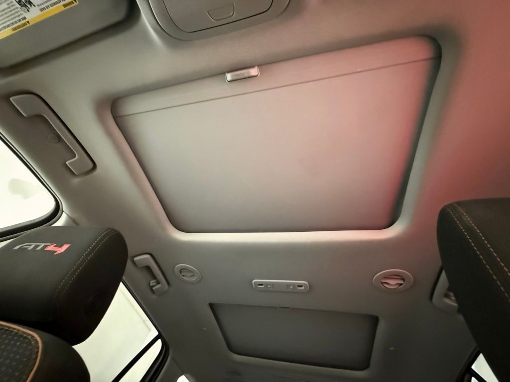 Thumbnail: 2022 GMC Acadia - 19