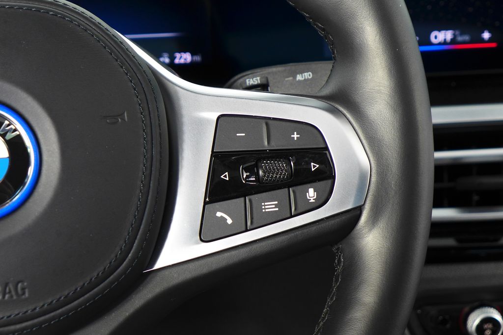 Thumbnail: 2023 BMW i4 - 29