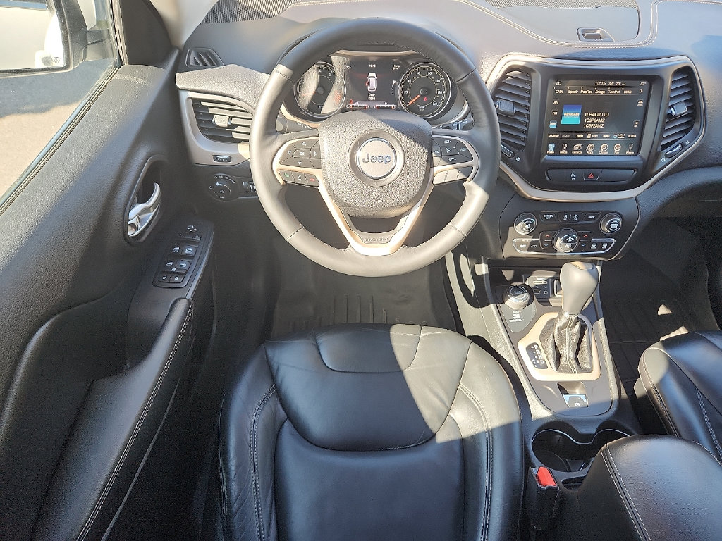 Thumbnail: 2015 Jeep Cherokee - 11