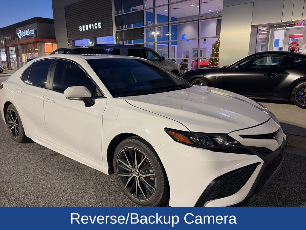 2024 Toyota Camry SE