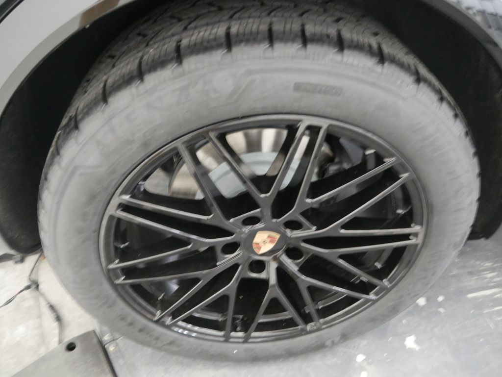 Thumbnail: 2026 Porsche Cayenne - 14