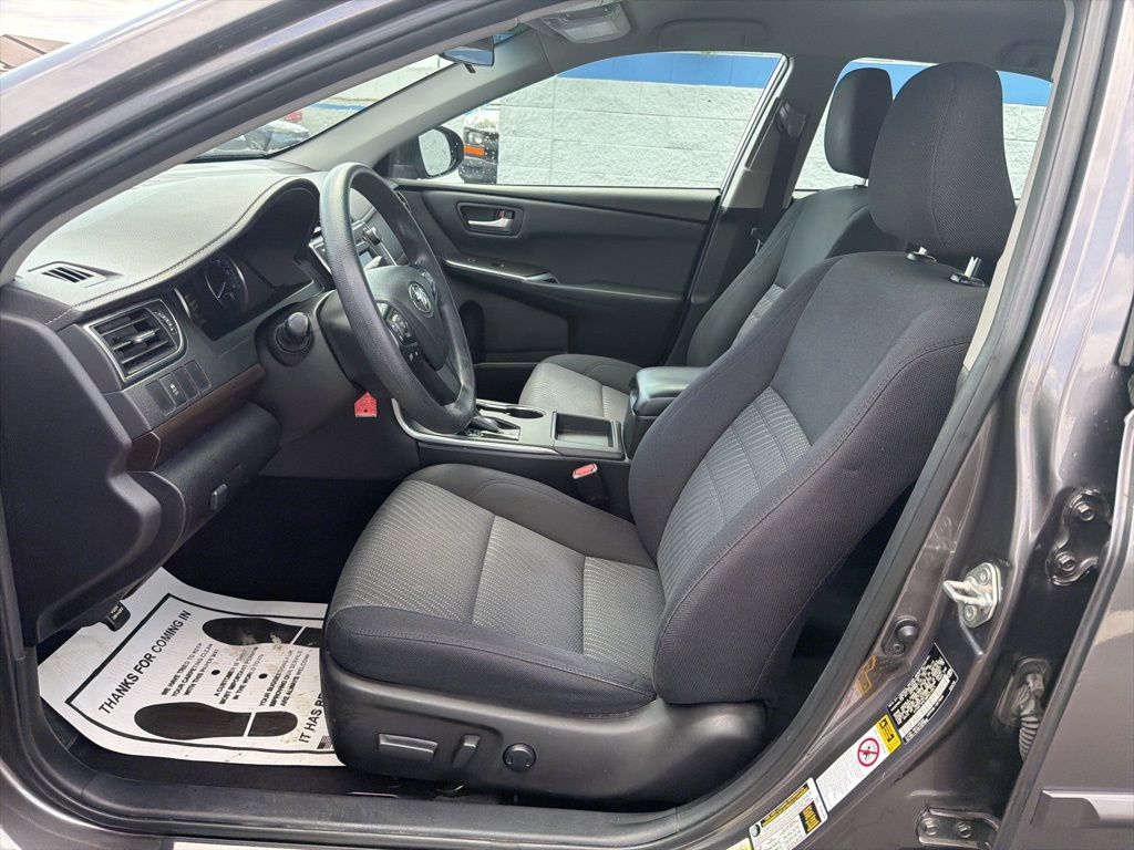 Thumbnail: 2016 Toyota Camry - 17