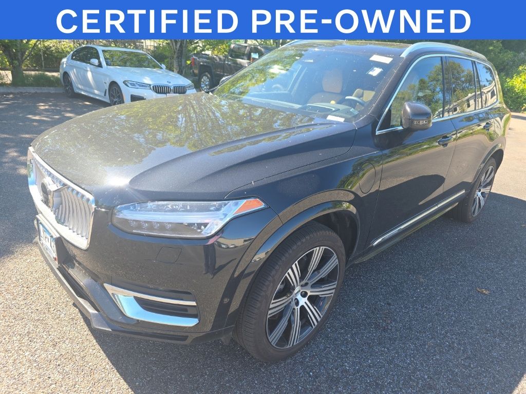 Onyx Black Metallic 2024 Volvo XC90 Recharge T8 Ultimate Bright Theme 7-Passenger eAWD SUV / Crossover All-Wheel Drive Automatic