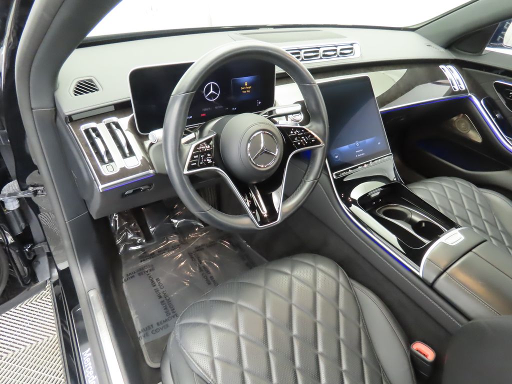 Thumbnail: 2022 Mercedes-Benz S-Class - 9