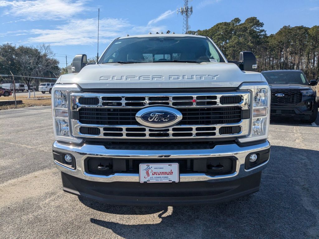 2025 Ford F-350 Chassis XL