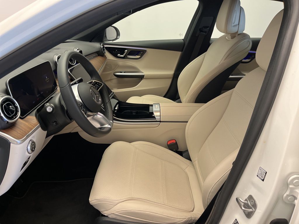 Thumbnail: 2025 Mercedes-Benz C-Class - 13