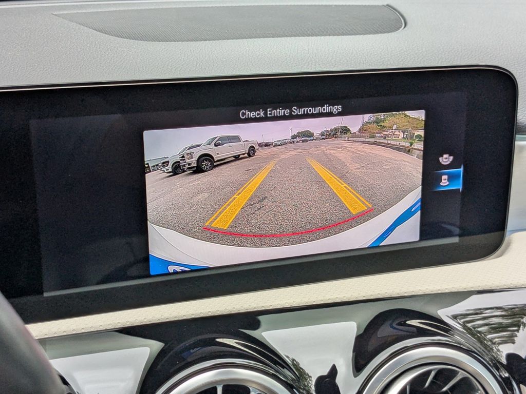 2022 Mercedes-Benz A 220 4MATIC