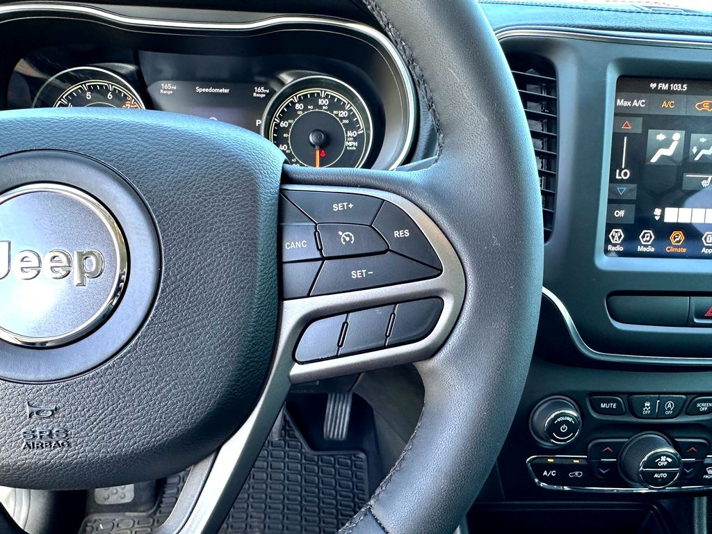 Used Car 2022 Jeep Cherokee  Latitude Lux For Sale Under $25,000 In Taylor, Texas