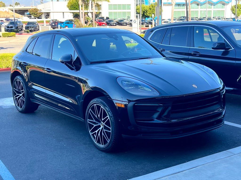 Thumbnail: 2022 Porsche Macan - 4