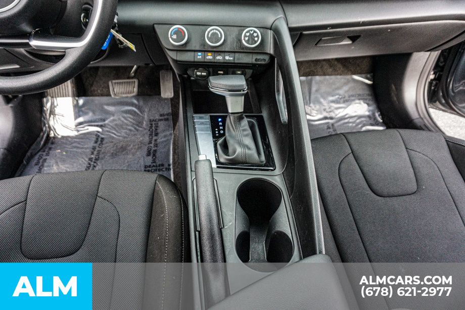 Used 2025 Gray Hyundai SE image 39