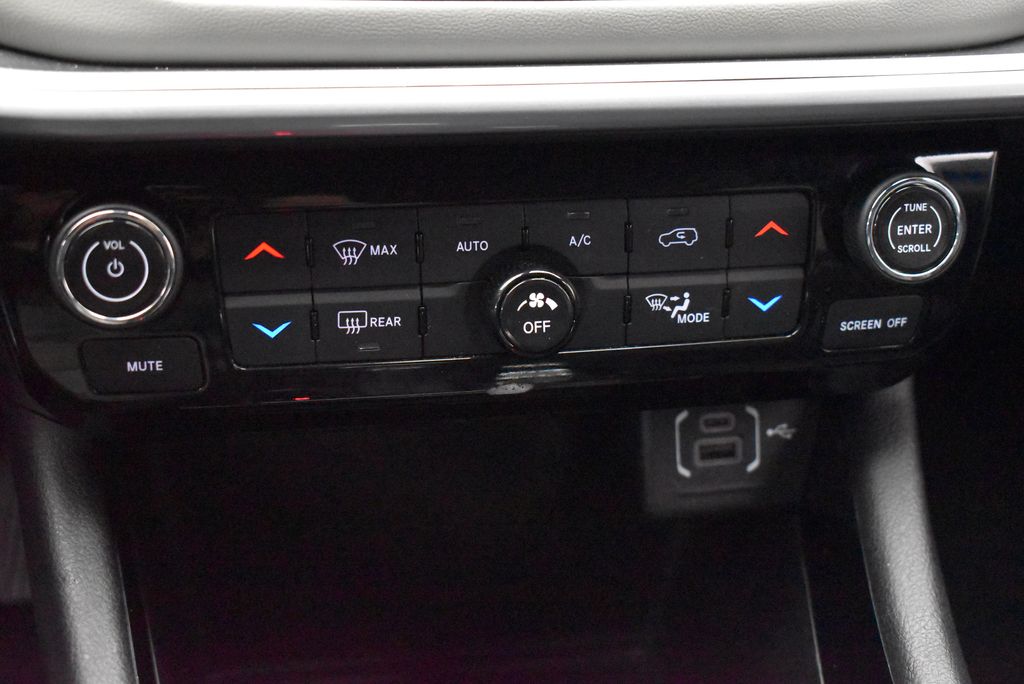 Thumbnail: 2025 Jeep Compass - 21