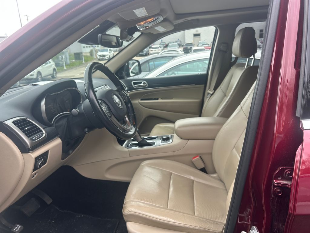 2020 Jeep Grand Cherokee Limited Red at South Hills CDJR