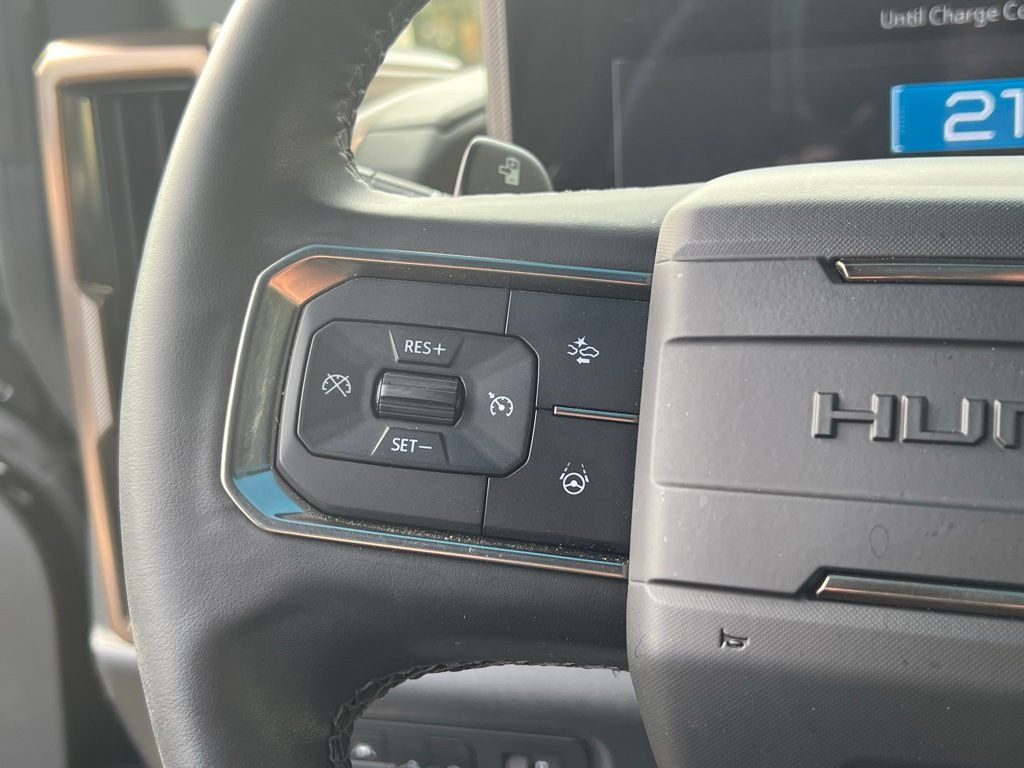 Thumbnail: 2025 GMC Hummer EV - 8