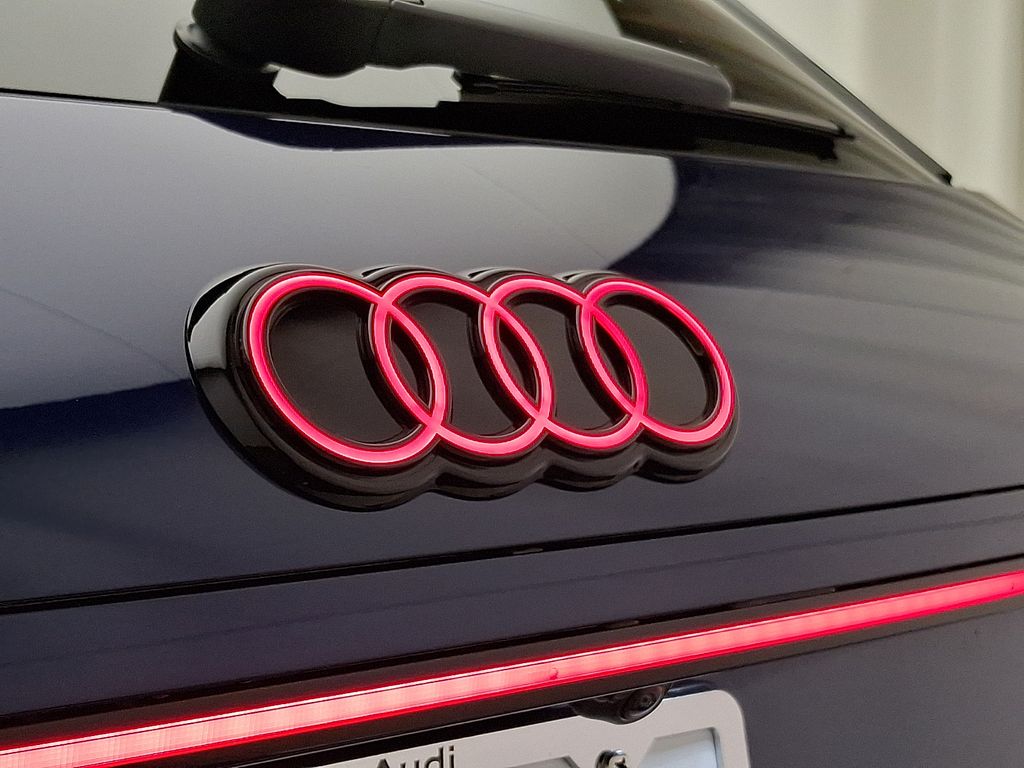 Thumbnail: 2026 Audi Q3 - 20