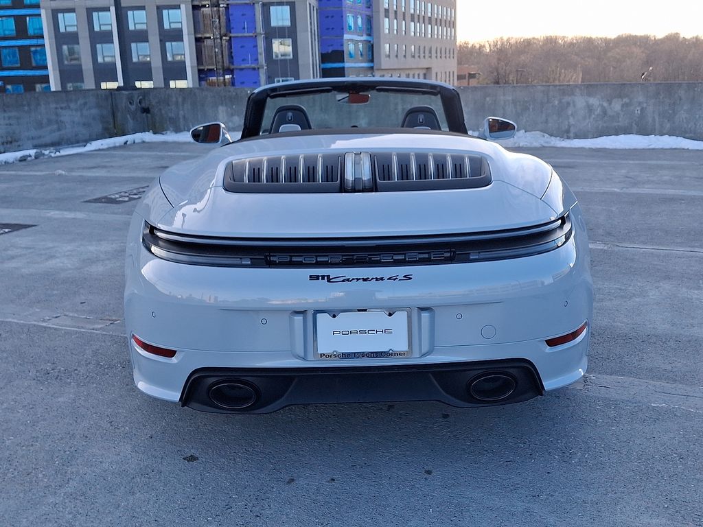 Thumbnail: 2026 Porsche 911 - 9